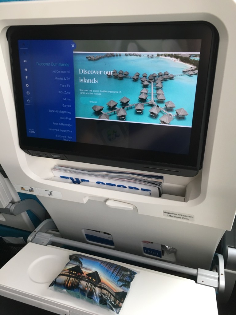 obrovska obrazovka IFE Air Tahiti Nui - novy Boeing 787-9